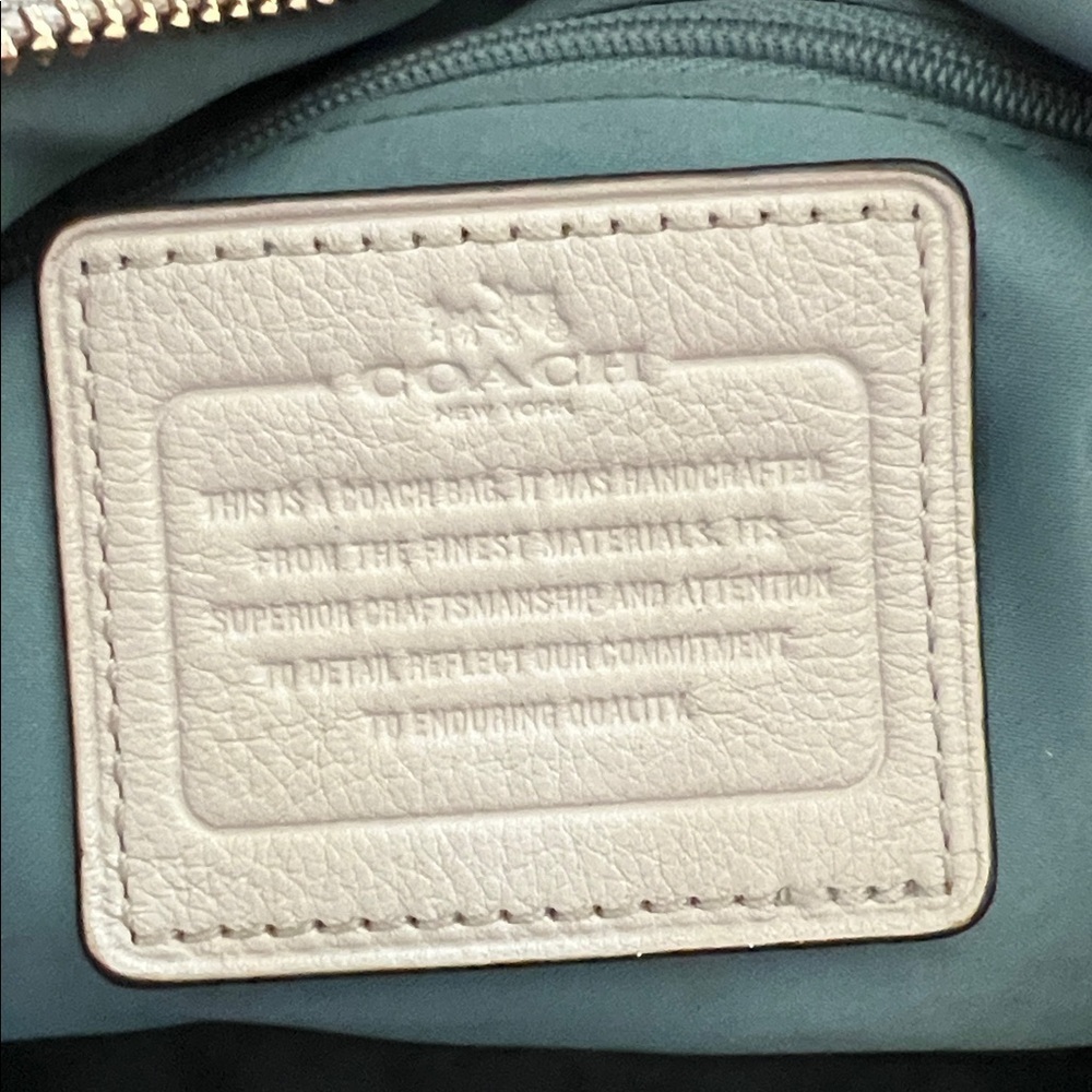 Coach Off White Leather Madison Leather Carrie Handbag - Picture 13 of 17